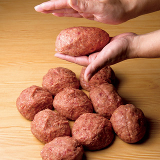 手ごねハンバーグ