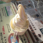 まきばのジャージー - ソフトクリームはカップで