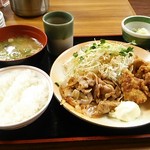 街かど屋 - 唐揚げと豚生姜焼き定食690円