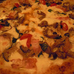 SOBO - クリームチーズときのこがたっぷりのピッツア