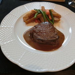 洋凡料理 NAKAMURA - 牛ヒレ肉のステーキグリーンペッパーソース