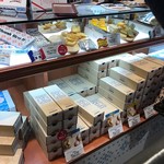 東京ミルクチーズ工場 - 内観