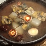 Hanayagi - すっぽん鍋。さばきたてを召し上がります。