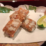 はらまさ - 揚物：鰻の燻製揚げ。桜チップで燻製にしたものを揚げてますね。この時期の鰻は脂が乗りまくっていますが、揚げると逆にさっぱりという不思議。スモークしているので普通の鰻とはだいぶ違う感触。