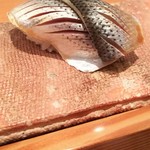 鮨 おさむ - 有明海のこはだ　脂のってます