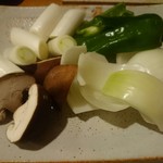 Izakayajuumambariki - 野菜盛り合わせ(400円)