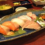 San'Inkaisen Robata Kaba - にぎり寿司