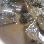 神戸甘辛カレー きてたもんせ - 牛スジカレーのアップ、ビーフがごろごろと入っていますね。