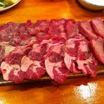 大衆ホルモン焼肉 順 - 