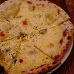 CONA - ゴルゴンゾーラ＆メープルシロップピザ
