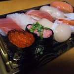 角上魚類 - 握り寿司10貫 1,026円