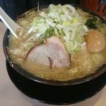 北海道らーめん みそ熊 - 味噌ラーメン味玉