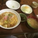 まつ食堂 - カツ丼(680円)
