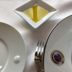 レストランMINAMI - オリーブオイルがさきに。