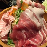 桜庵　サクラダイニング - 彩り野菜のしゃぶしゃぶ(2人前) 今回の2日目は肉の種類が違った