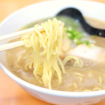 夜仲そば - 麺 '16 4月中旬