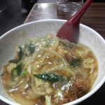 人気メニュー、中華風カツ丼小(600円)