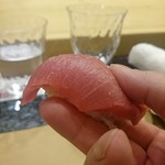 初音鮨 - 鮪の赤身漬け