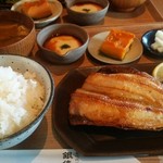 釜炊近江米 銀俵 - しまほっけ定食