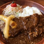 びっくりドンキー - けっこうスパイシーな「チーズカリーバーグディッシュ」♫