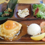 Laule'a Rainbow - ハワイアンプレートLunch
A・B