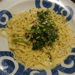 鎌倉パスタ - ほうれん草とモッツァレラチーズのクリームパスタ。