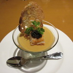 【白ネギと毛ガニのムース、キャビア添え】