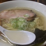 翔鶴 前橋店 - 塩らあめん(麺大盛り無料､¥630-)