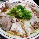 ちゃあしゅうめん ゆうらい - チャーシューメン　チョイ多め