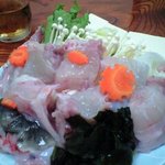活ふぐ料理うえ島 - ピクピクのフグ豆腐も美味しい