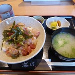 海師 - まかない丼　750円