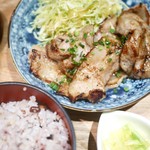 新 - 三元豚・豚バラしょうが焼き定食（16穀米）