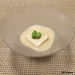 御料理 寺沢 - ピァアホワイトを使った白い玉蜀黍豆腐に冷製の豆乳スープ