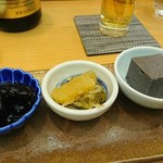 浅草じゅうろく - 丹波黒豆、松前漬け、胡麻豆腐。