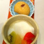 一層樓 - 杏仁豆腐とプチケーキ