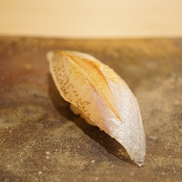 鮨　縁 - 鱚の昆布締め