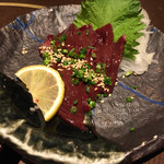 馬桜 - 馬レバ刺し