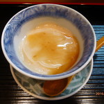 先付の胡麻豆腐