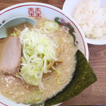 東京屋台らーめん翔竜　金町水戸街道店 - 正油ラーメン（背油２倍）＋半ライス