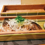 鴨と豆腐 靖天 - しめ鯖炙り瞬間燻製