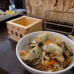 海鮮問屋 城 - 牡蠣ゴロゴロの牡蠣飯