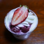 ハッピーベリー - 【ダブルベリーのチーズパフェ…450円税抜】◎2016/12