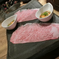 個室焼肉匠 - 驚愕の炙りユッケ