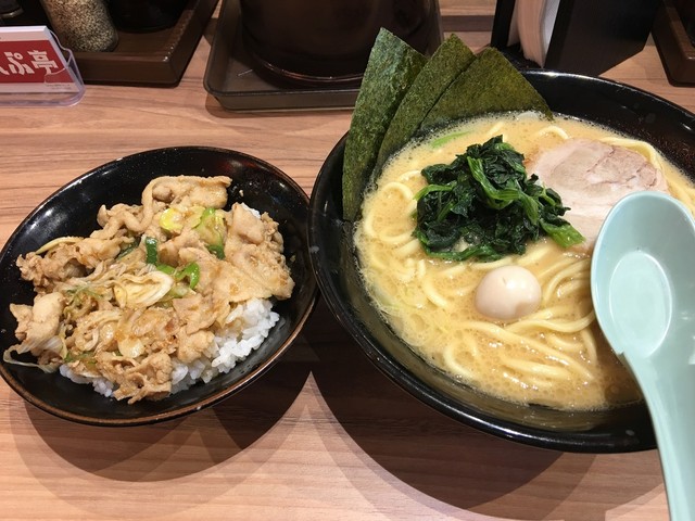 らんぷ亭がいつのまにか家系ラーメンの店に By Deimos 閉店 銀座らんぷ亭 銀座店 日比谷 豚丼 食べログ