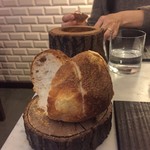 Bistrot 64 - 天然酵母のパン　これはローマで食べられるパンではない
