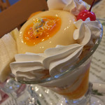 フレンド - ババロアパフェ650円…上から〜