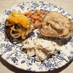 TAPiR - 牡蠣とゆり根のかき揚げ、さと芋ヨーグルトサラダ、全粒粉の蒸しパン