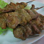 タイレストラン イサーン - ムーヤン（豚肉の串焼きカレー風味）