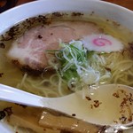 翔鶴 - 白中華そば(¥680-)  H28.10