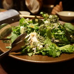 蔵の庄 - 春菊とワサビ菜のサラダ